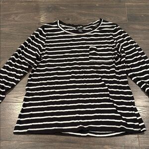 Justify Black and White Striped Women's Top size medium 6:5